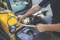 16 SERVICE OCH MER ÄN SÅ 360 : TH. New Holland har arbetat hårt för att minska underhållskraven på de nya teleskoplastarna.