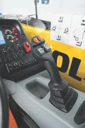 urkoppling och växling, utöver bommen och 3:e funktioner, kan styras från joysticken En