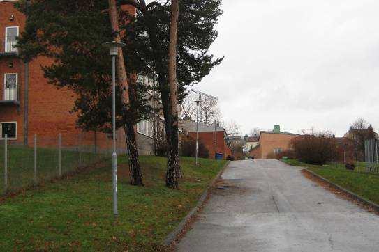 SID 6 (8) Idrottsanläggningar På baksidan av Enskede Gårds Gymnasium, väster om Planterarvägen, föreslås en ny idrottssal samt nya lokaler för fritidsverksamhet.