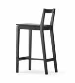 Extra basker, standardtyg B 365:- Extra basker, insänt tyg 235:- Arka loungestol FORM: YNGVE EKSTRÖM 0,34 m³/st, 6 kg/st 9018 Björk träsits 4 765:- 5 225:- 0,34 m³/st, 6 kg/st 9019 Ek träsits 6 540:-