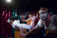 REGI Michael Cocke SCENOGRAFI/KOSTYM Katrin Brännström MASKER Eva Rizell KOREOGRAFI Jimmy Meurling