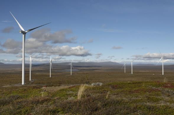 Mullberg är Jämtkrafts största vindpark och elen som produceras här försörjer cirka 50 000 hushåll. Årlig produktionen uppgår till 226 GWh och 85 880 ton CO2 undviks.