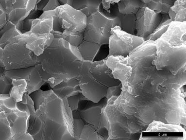 This approach revealed that there was a significant difference in the Mg content of loose particles and dissolution solution (p<0.046).