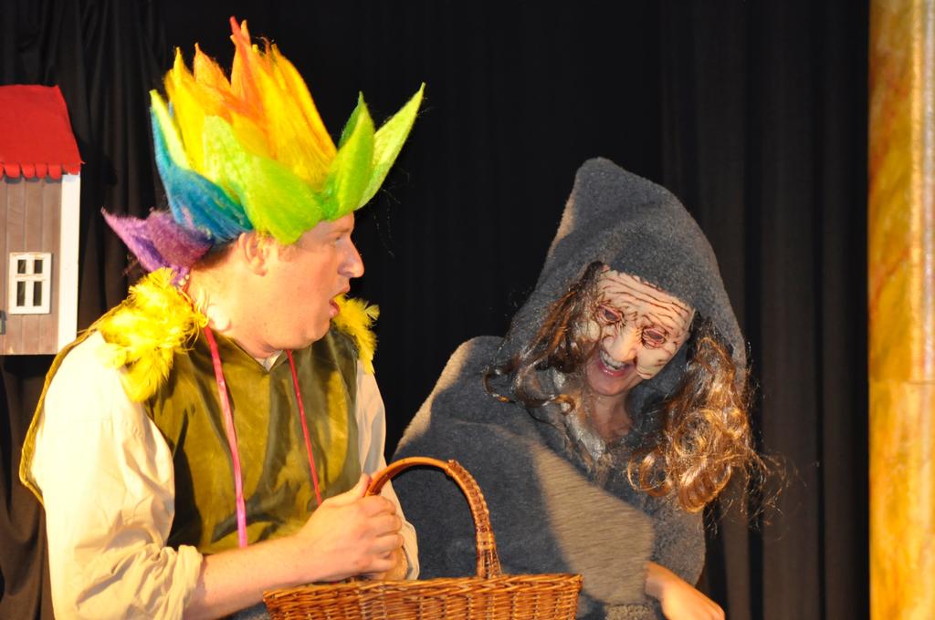 Årskurs 4 Trollflöjten av W.A. Mozart! En spännande och humoristisk miniopera Fågelhandlaren Papageno beger sig tillsammans med barnen på en underbar resa rakt igenom Mozarts odödliga melodier.