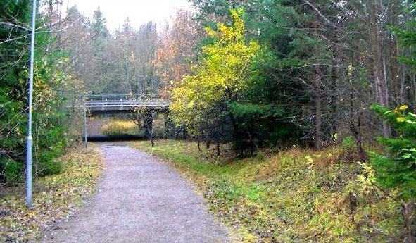 All form av trafik in till Gröna dalen skulle ta mark och stora resurser i anspråk med komplicerade trafiklösningar som mer andas 60-tal än framtid.