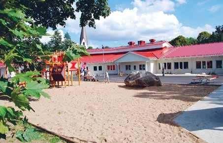 Sanda skola F-5 - glädje, elevinflytande, trivsel och lust att lära Sanda skola är en grundskola med verksamhet från förskoleklass till årskurs 5 och fritidshem.