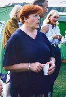 Budkaveln till Sonija Johansson: Ett långt liv med airedaleterrier Jag växte upp på en gård i Ununge, strax norr om Norrtälje.