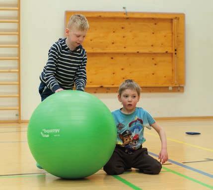 KALENDER Kurser och evenemang 16.3 KL. 10.30 17 I BOTNIAHALLEN I KORSHOLM Aktivitetsdag: Meningsfull fritid Välkomna på en aktivitetsdag för personer med funktionsnedsättning i alla åldrar!