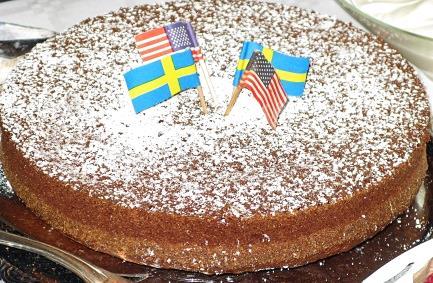 Vi finns i Bodegan i Odd Fellowhuset. Vi hoppas bli klara med alla foton i höst. Kom och hjälp oss! Den 24 september, klockan 18.