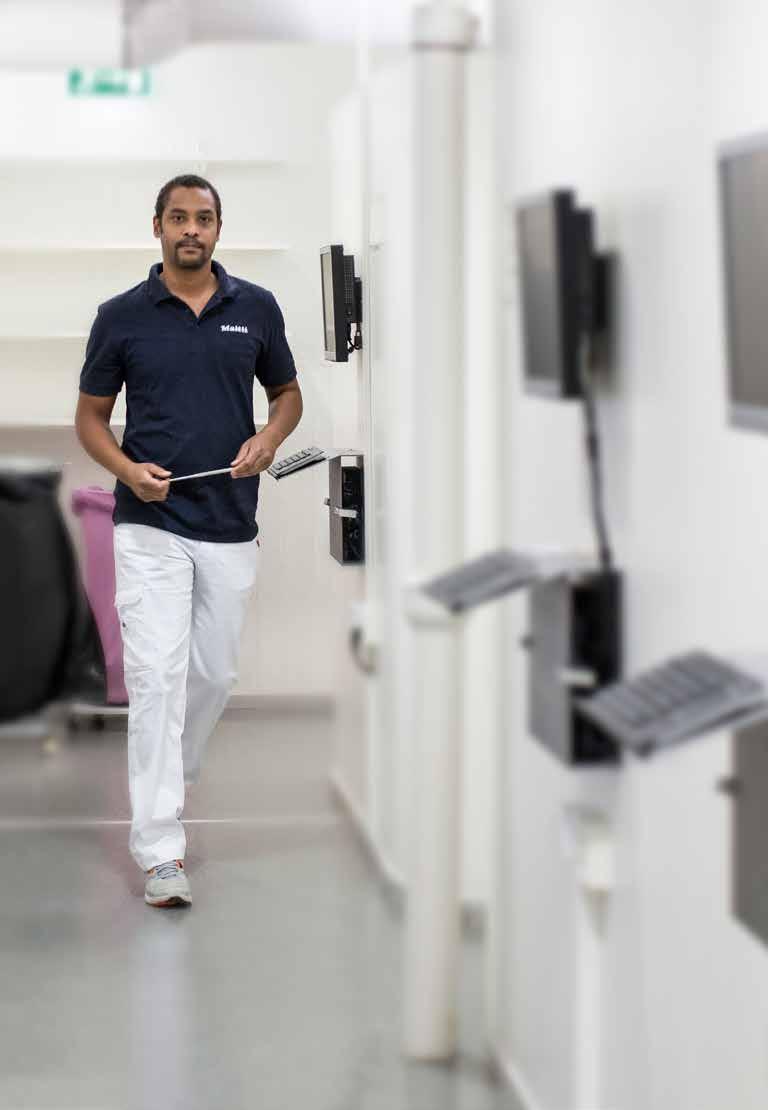 Tydlig röd tråd genom hela utbildningen, och det faktum att du redan under din andra termin på skolan får ta