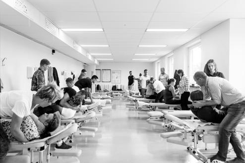 ÖPPET HUS PREPARANDKURS Välkommen till Naprapathögskolan på öppet hus. Under besöket berättar vi om naprapatutbildningen och guidar dig i högskolans lokaler.