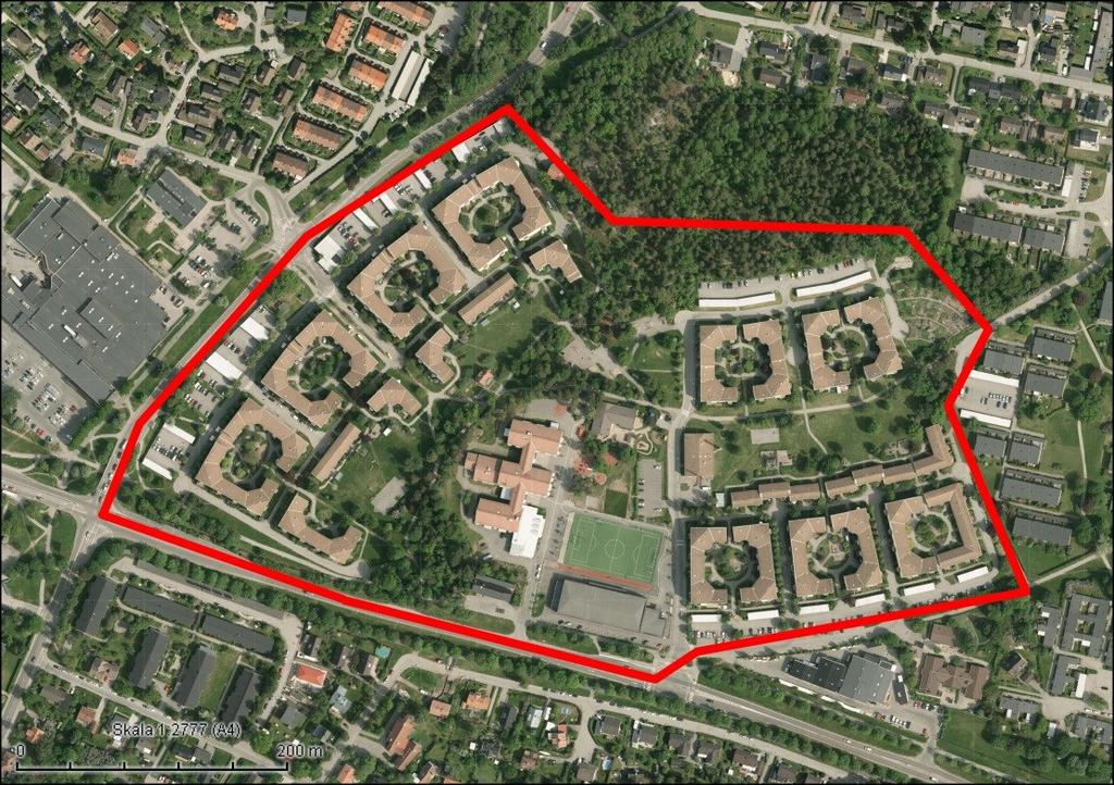 Sida 4 (14) vägarna Lövstavägen och Växthusvägen. Hela grönområdet i norr mot gränsen till Järfälla tillsammans med ett stråk i områdets mitt är utpekat som parkmark.