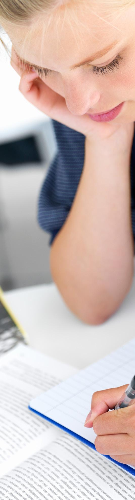 På Hudvårdshögskolan har vi högt satta mål och vår ambition är att följa branschens utveckling och i största möjliga mån anpassa utbildningen efter den.