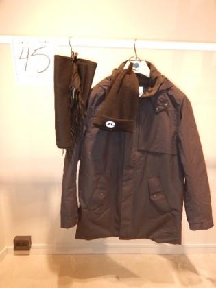 00 kr exkl moms Stl M; jacka (NN07), halduk samt mössa (J.