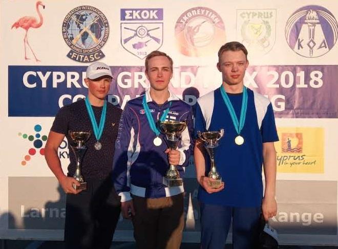Alfred Hellström har som junior tagit flera Grand Prix medaljer (Cypern och Italien) och slutade 3:a i Europacupen totalt, mycket bra presterat!
