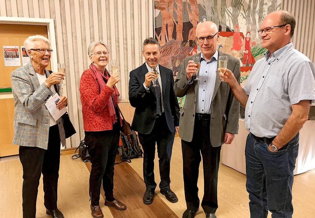 I minglet syntes fr v Margareta Binz, Birgitta Malmberg Böhm, Marcelo Ayala, Roland Strömbäck och Heinz Böhm.
