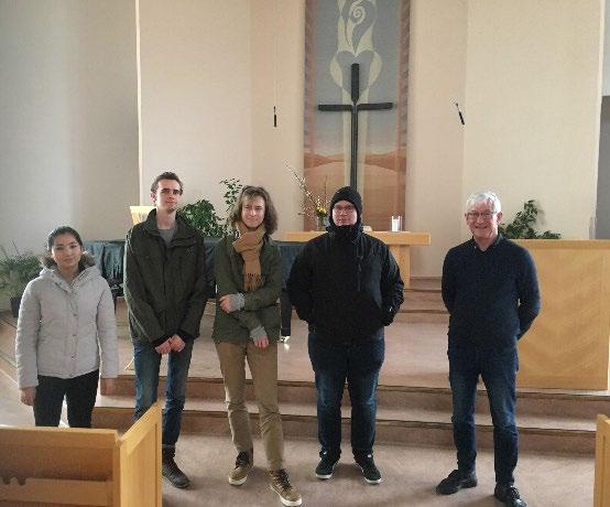 Rapport från studiebesök Tisdagen 5:e mars gjorde kursen Religionskunskap 2 ett studiebesök hos frikyrkan Söderportkyrkan i Tingsryd.