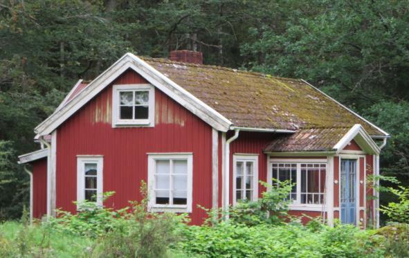 torpet som idag har namnet Sjöhägnen och ligger långt ifrån byn vid sjön