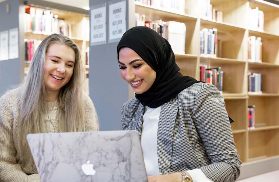 MÄNNISKA & SAMHÄLLE TEKNIK Socialpedagogiska programmet, 180 hp Internationella programmet för politik och ekonomi (IPPE), 180 hp Personalvetarprogrammet - Arbets liv och hälsa, 180 hp - Arbets- och