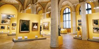 Nationalmuseum Följ med på en tur genom Nationalmuseum med fokus på arkitekturen, rummens nya funktioner och mötet mellan den gamla 1800-talsbyggnaden, ny teknik och nya formmässiga inslag.