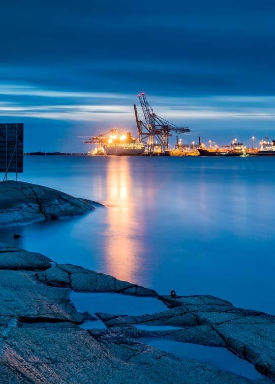 Garantigivning I avsnittet rapporteras om garantigivningen fördelad på bransch. EKN har ett särskilt uppdrag gällande små och medelstora företags export och regionala närvaro.