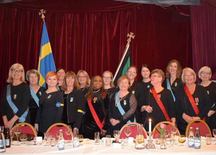 GRADGIVNING Många nya systrar i de nytillkomna