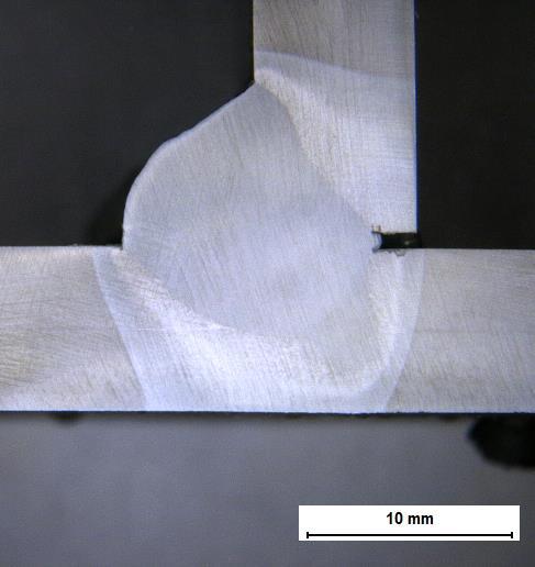 Figure 15. Cross-section of weld used for 2D-simulations. Figure 16. 2D-model mesh.