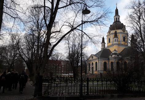 Vi vek in på Katarina kyrkogård för att