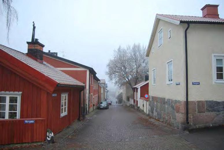 30 / Stadbyggnads- och kulturmiljöprogram för Strängnäs kommun - Strängnäs verksamhet men prövas restriktivt.