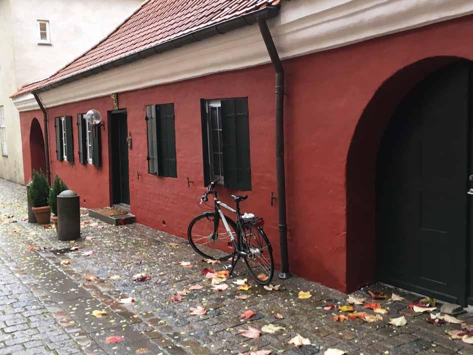 fortsättning "Restaurering av naturstensunderlag" KEIM RESTAURO -FOG Mineraliskt fogtorrbruk med hydrauliskt bindemedel för fogar.