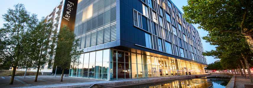 FÖRVALTNINGSBERÄTTELSE MARKNADER Köpenhamn 17 7 ANTAL FASTIGHETER 3 996 FASTIGHETSVÄRDE, MKR 230 HYRESVÄRDE, MKR Fairway House, en av de fastigheter som Klövern förvärvade under året.