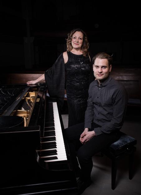 Adventskonsert i S:t Peter LÖRDAGEN DEN 15 DECEMBER 18:00 Välkommen till en stämningsfull konsert i adventstid, där välkända traditionella jul- och adventssånger blandas med modernare julsånger, jazz