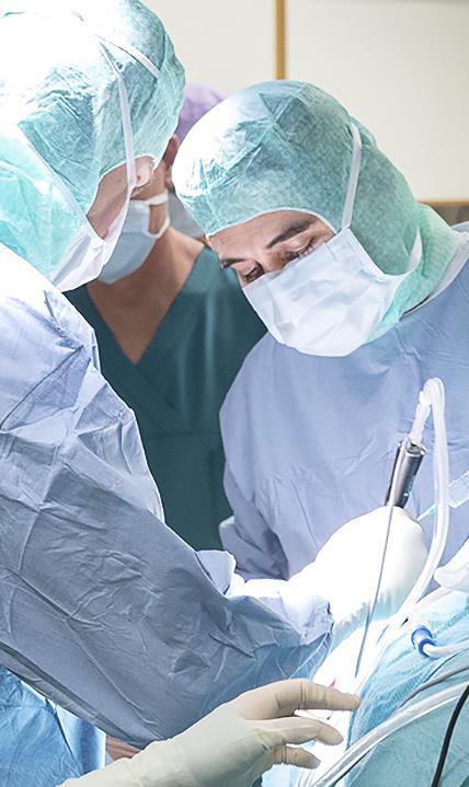 EXEMPEL PÅ DET OMFATTANDE SERVICEUTBUDET Hjärntumöroperationer Trombolysbehandling av hjärninfarkt och mekaniskt avlägsnande av blodpropp i hjärnan Hjärnaneurysmer Arteriovenösa missbildningar i