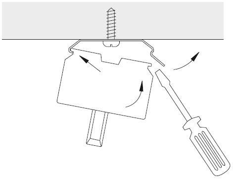 1.b Montering i vägg 2. Montering av skena Snäpp fast bakkanten av listen i upphängningsbeslaget och snäpp sedan in framkanten eller använd en skruvmejsel och böj ner beslaget.