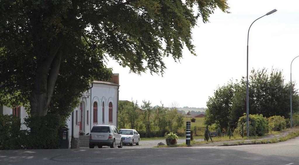 Inlandsorten GÄRSNÄS Gärsnäs ligger ca 10 km väster om Simrishamn, nära gränsen till Tomelilla kommun. Gärsnäs växte fram som ett stationssamhälle i samband med järnvägens utbyggnad.
