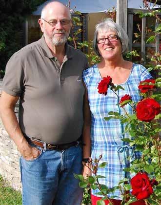 I över 30 år hade våra föräldrar, Anita och Hans Ekedahl, sin ateljé vid Sjuströmmar i Slite. Mamma arbetade med textil, framförallt dukar, plädar och bolster efter gotländska mönster.