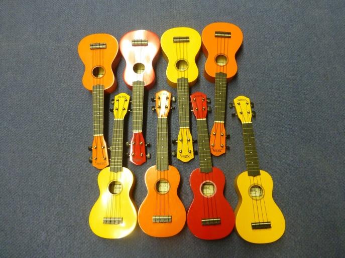 Musik Spela musik med Ukelele Välkommen till en kurs i musik! Vi träffas på torsdagar klockan 15.30 till 17.00. Start torsdag 31 januari. I den här kursen får du lära sig att spela ukelele.