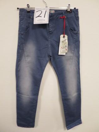 Stretch jeans New house storlek 34