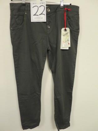 00 kr exkl moms Stretch jeans Miss