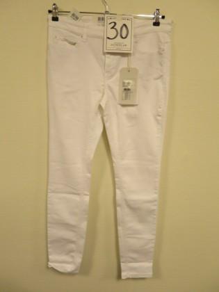 Menckel storlek 40 1551-031 Avslut: 12:15 Stretch