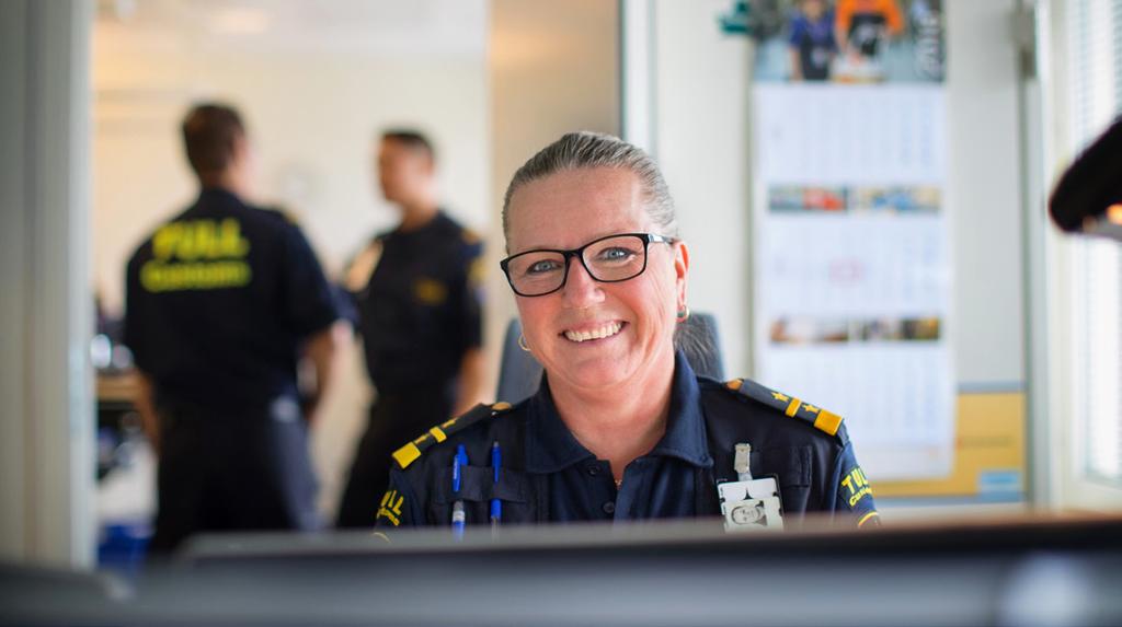6 TULLVERKETS ÅRSREDOVISNING 2018 Foto: Mette Ottosson Om Tullverket Uppgifter Tullverkets uppgifter framgår av ett flertal författningar, bland annat EU:s tullagstiftning, tullagen 1 och Tullverkets