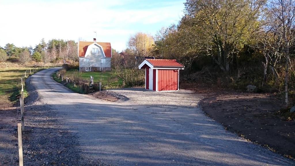 Foto visar västra Killebäcksvägen där arbetet med pumpstationen och