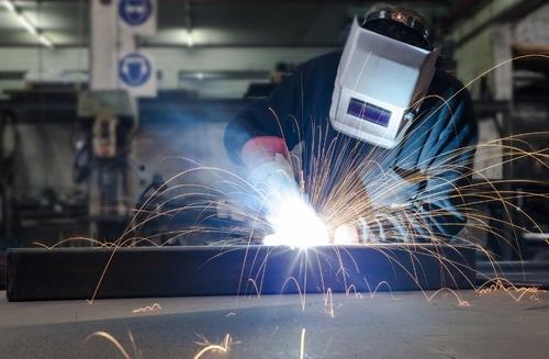 Metallröksfeber Zink och koppar är de metaller som vanligast orsakar feber Frossan uppträder oftast