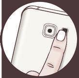 2 I listan över fotograferingslägen trycker du lätt på Selfie. 3 Vänd dig mot den främre kameralinsen.