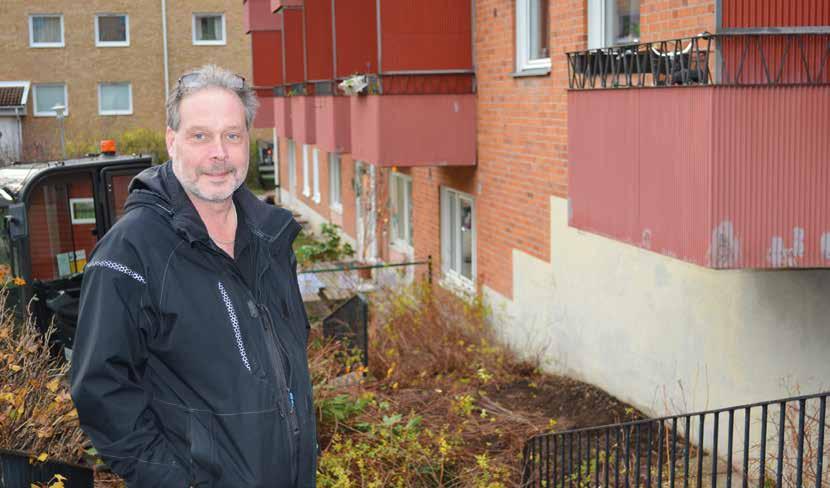 UNDERHÅLLSPROJEKT FRI SIKT PÅ STOCKSLYCKE Många buskar rensas bort för att öka tryggheten i kvarteret.
