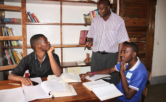 Foto: EFKs arkiv Bred utbildningssatsning lyfter människor, Tanzania Utbildning är en avgörande faktor för utveckling, såväl i det civila samhället som inom kyrkan.