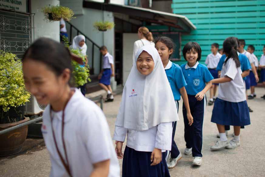 Foto: EFKs arkiv Café skapar möten, Syostasien I en av Asiens största städer pågår en nysatsning för att hjälpa muslimer som lever segregerat i olika områden.