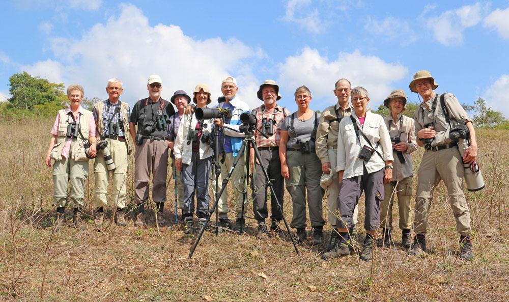 AviFauna-gruppen nära San Diego de los Banos. Foto: Caesar INLEDNING Årets resa var AviFaunas andra resa till Kuba, som även denna gång hade samlat en fulltalig grupp entusiastiska skådare.