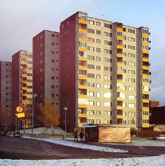 Från början var vi oroliga att det kulle lukta gammal trumpa i hela huet. Men det luktar väldigt gott här av all otar. Alla beökare får vara med och röta fram fetivalen godate ot.