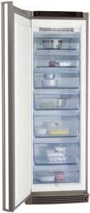 590:- QRT4661X LCD på dörren, MultiAirFlow, MaxiBox på skenor, FreshZone, rörhandtag, LED belysning, Volym: kyl 258 l,